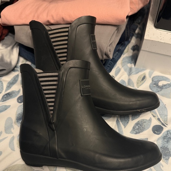 London Fog Shoes - London Fog Black Winter Rain Boots with Elastic Panels